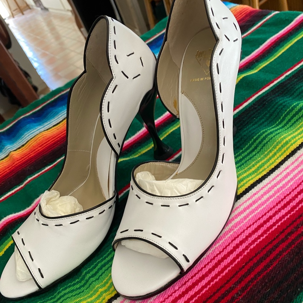 john fluevog white leather hepburn heels